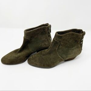 Vince Camuto Boot Cinza Army Green Studded Ankle